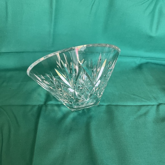 Vintage WATERFORD Innisfree Pattern Cut Lead Crystal 6" Diameter Tapered Bowl - Picture 3 of 11